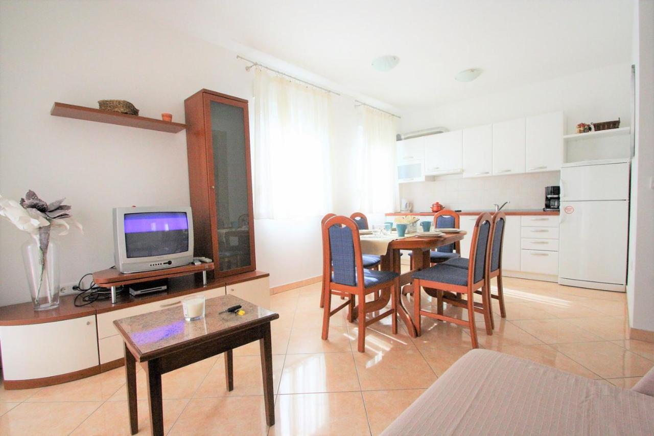 Apartment Mendikovic Poreč Eksteriør bilde