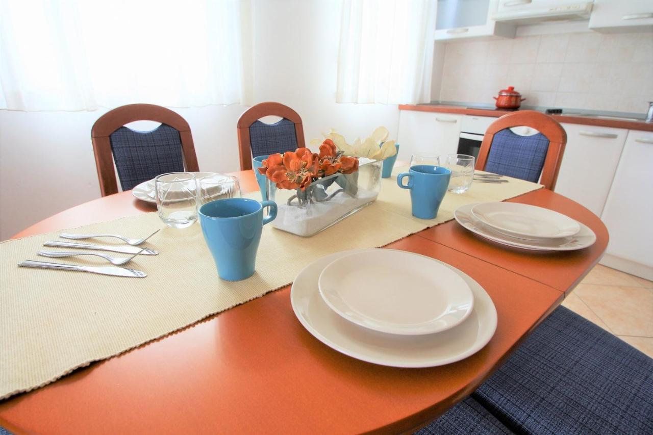 Apartment Mendikovic Poreč Eksteriør bilde